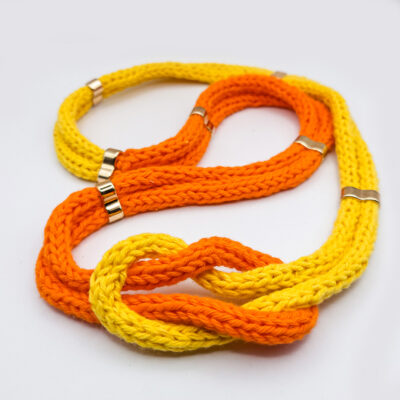 Gestrickte Knotenkette & Armband „orange-gelb“