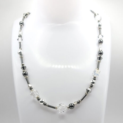 Kette Silver&Stone Hämatit & Kristall mit Silberperlen