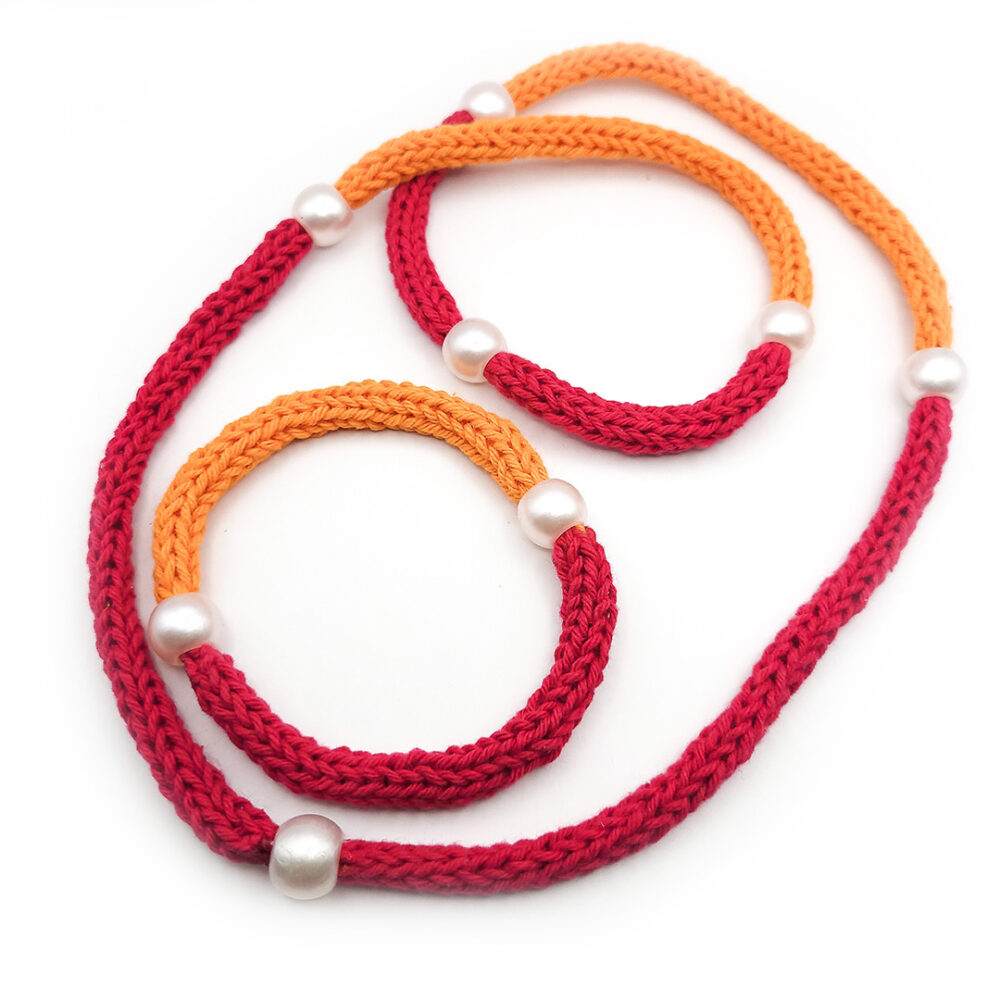 Gestrickte Kette & Armband orange-rot