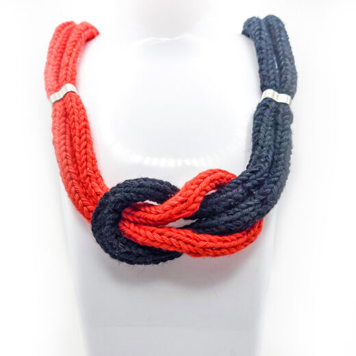 Gestrickte Knotenkette & Armband rot-schwarz